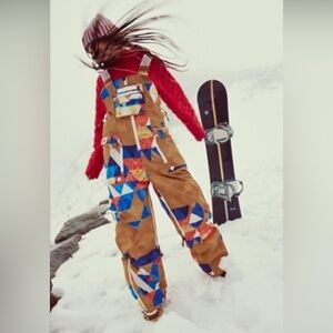 Free People- FP MOVEMENT Care FP On The Ascend Printed Insulated Bib